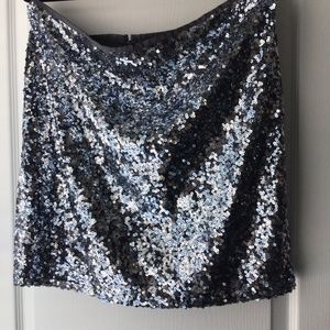 White House Black Market silver sequinned mini skirt size 14